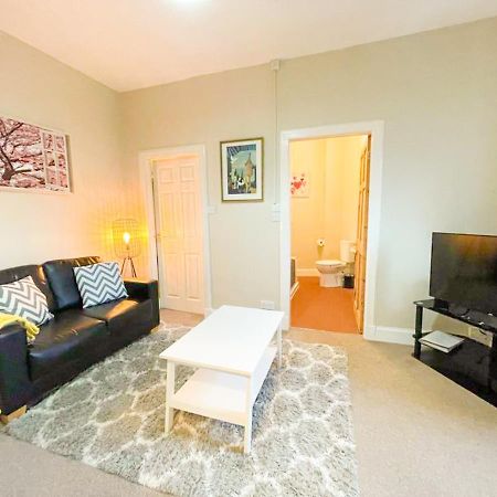 Quaint & Peaceful 1 Bed Central Mews Apt, West End エディンバラ エクステリア 写真