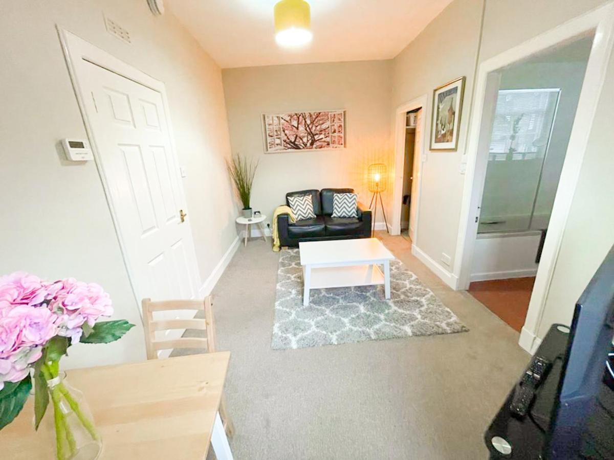 Quaint & Peaceful 1 Bed Central Mews Apt, West End エディンバラ エクステリア 写真
