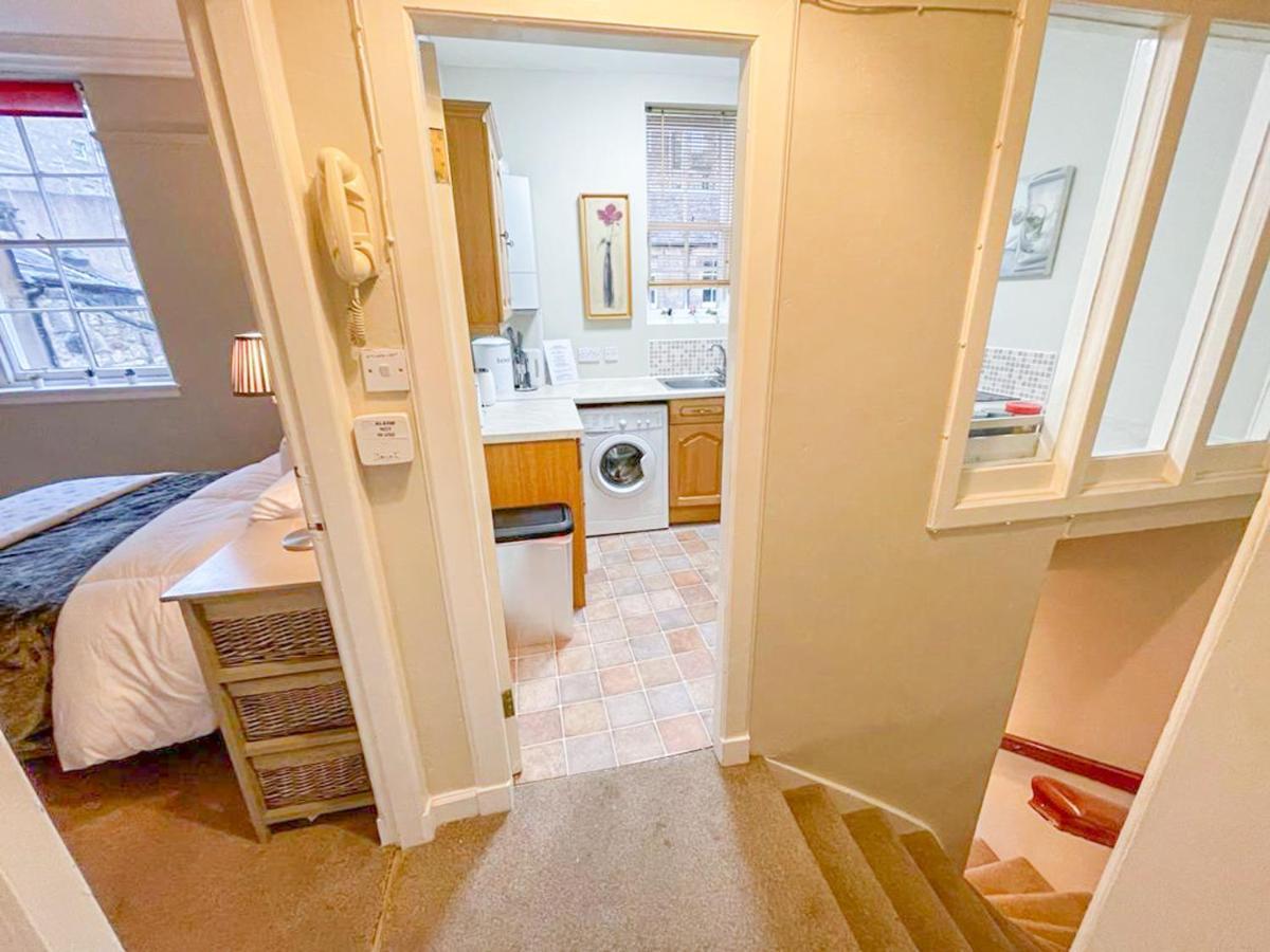 Quaint & Peaceful 1 Bed Central Mews Apt, West End エディンバラ エクステリア 写真